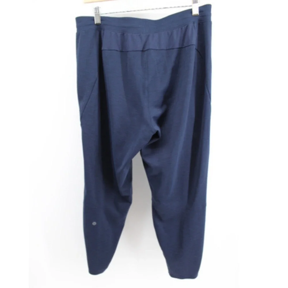 Lululemon Adapted‎ State Jogger Crop Navy Blue Women's Size L Athletic Pants